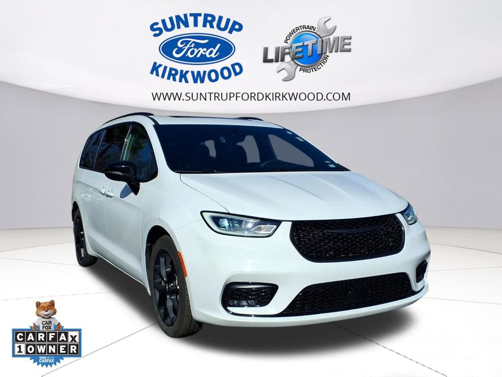 Used 2025 Chrysler Pacifica Limited