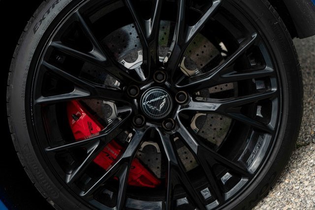 Used 2015 Chevrolet Corvette Z06 w/ 3LZ Preferred Equipment Group image 34