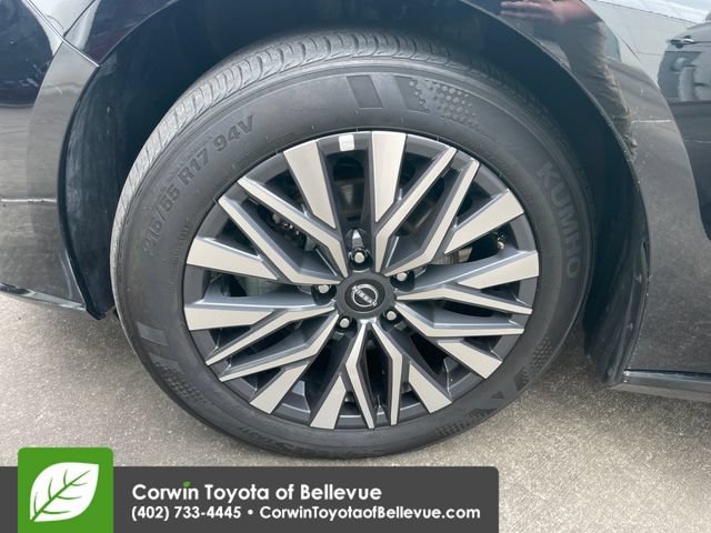 Used 2025 Nissan Altima 2.5 SV FWD image 25