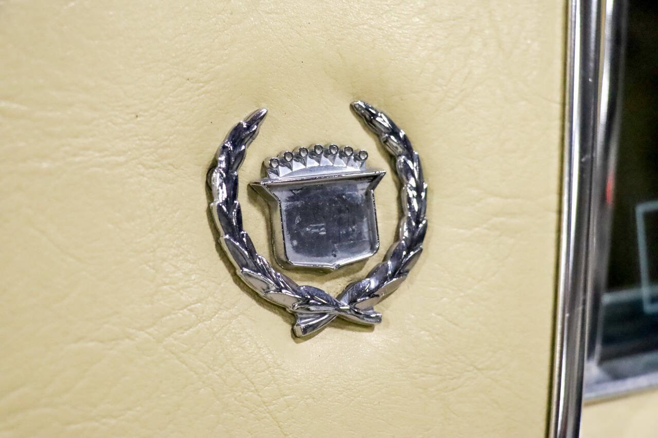 Used 1986 Cadillac Brougham Brougham image 27