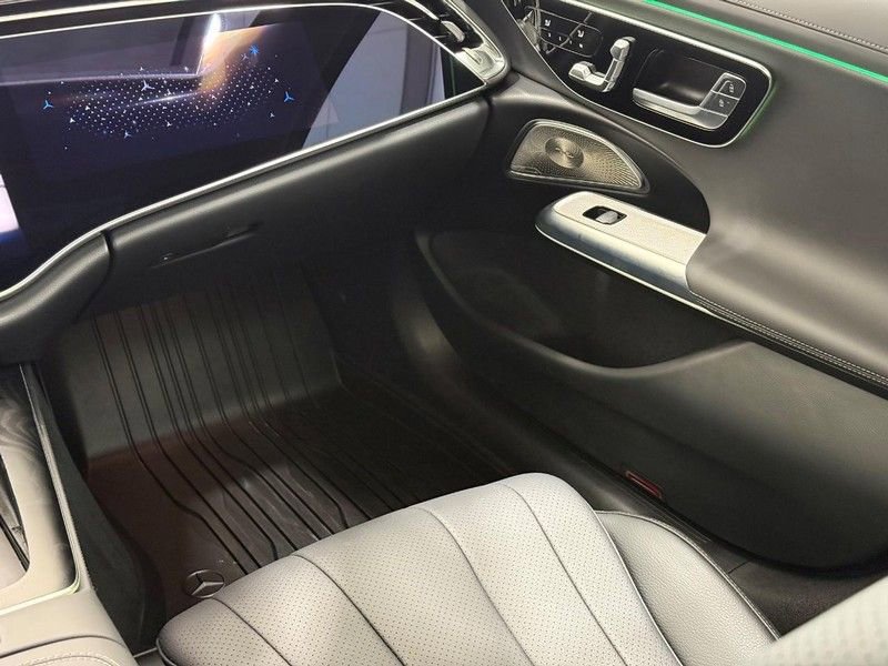 New 2025 Mercedes-Benz E 350 4MATIC Sedan image 8