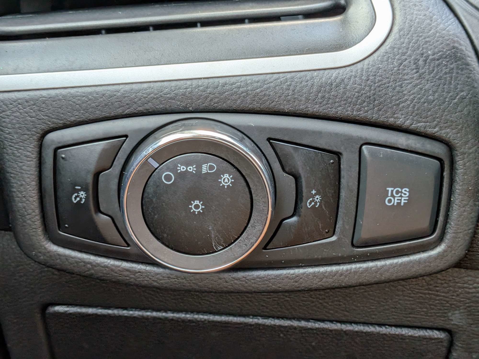 Used 2024 Ford Edge SE AWD/4WD image 29