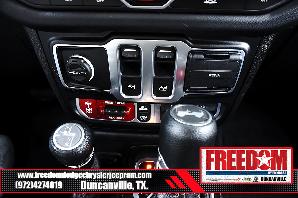 Used 2024 Jeep Wrangler Rubicon AWD/4WD image 19