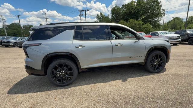 New 2026 Chevrolet Traverse RS w/ LPO, Floor Liner Package AWD/4WD image 9