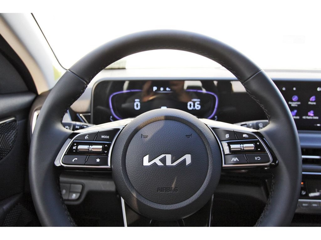 New 2026 Kia Seltos S FWD image 12