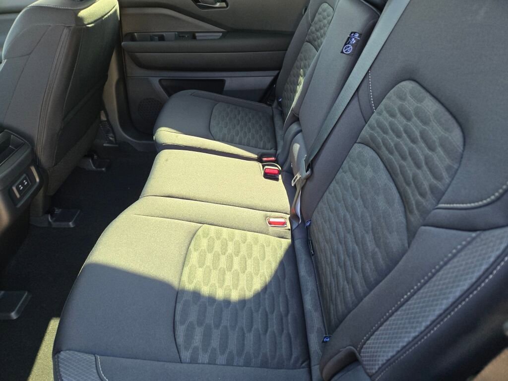 New 2026 Nissan Pathfinder SV image 16