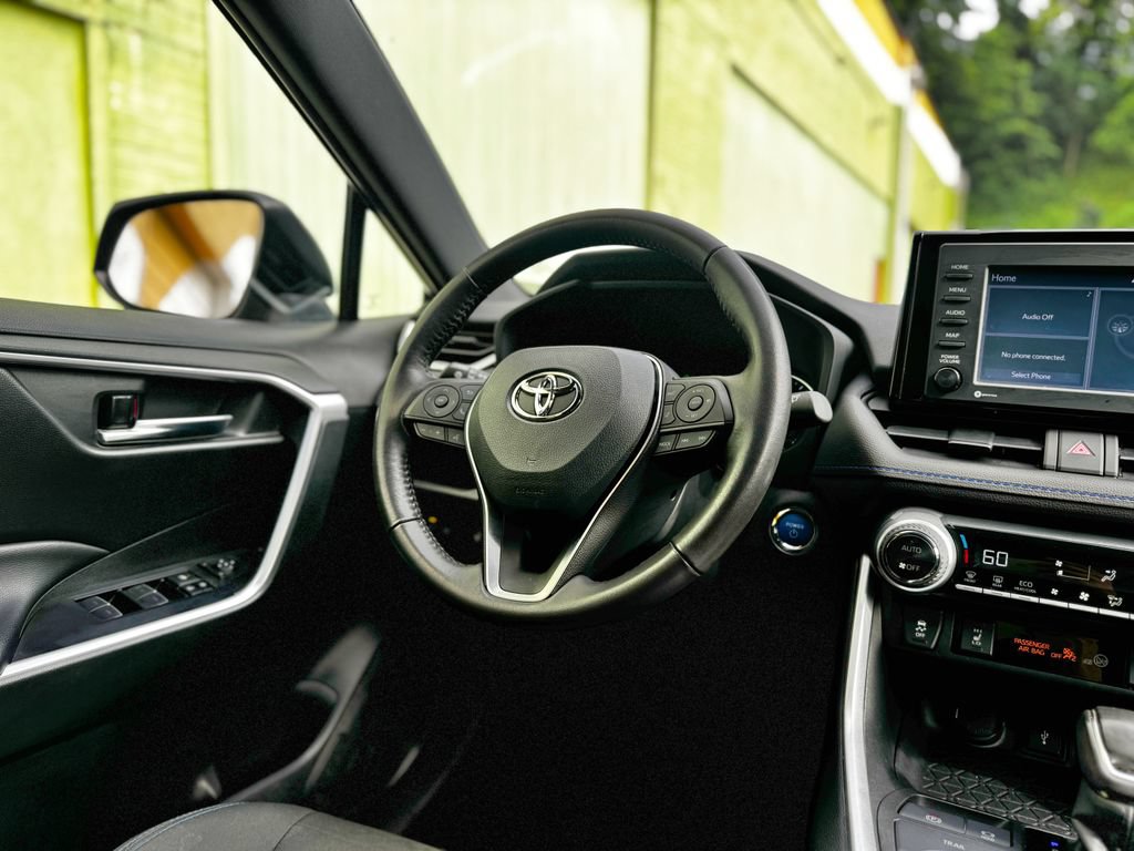 Used 2022 Toyota RAV4 SE w/ Convenience Package AWD/4WD image 22