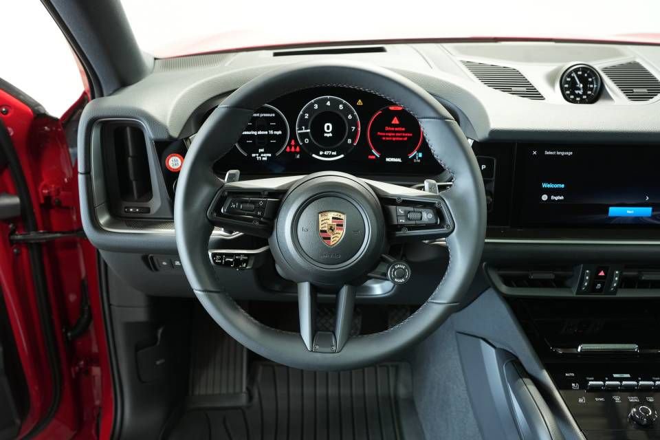 New 2026 Porsche Cayenne Coupe AWD/4WD image 13