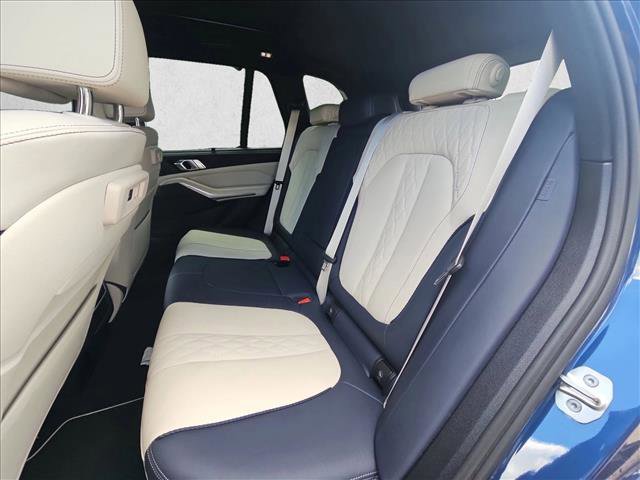 Used 2022 BMW X5 xDrive40i w/ M Sport Package image 18