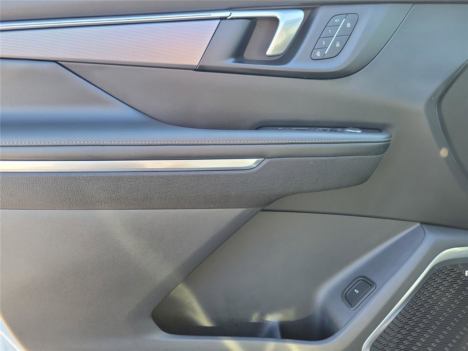 New 2026 Buick Enclave Sport Touring w/ Power Package image 21