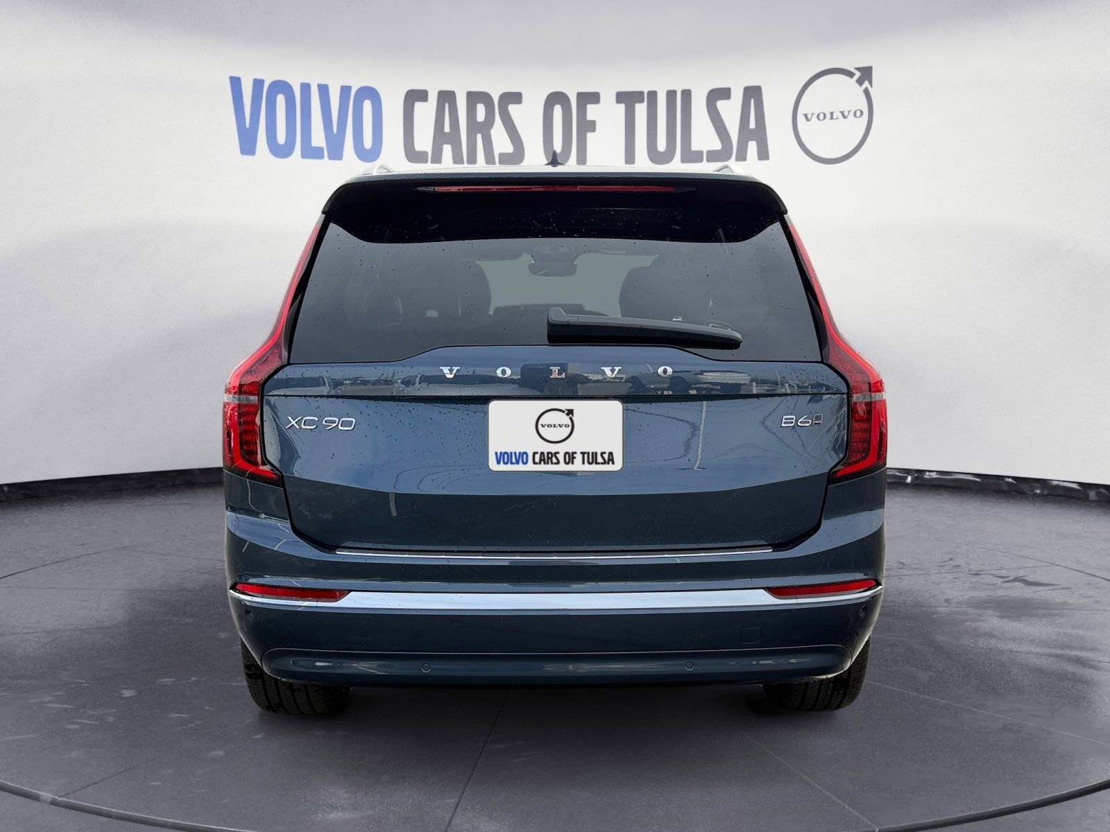 New 2026 Volvo XC90 B6 Plus w/ Protection Package Premier image 4