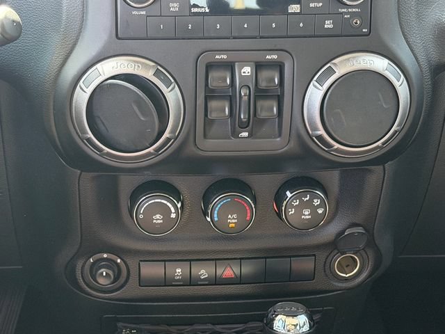 Used 2018 Jeep Wrangler Unlimited Sport AWD/4WD image 16