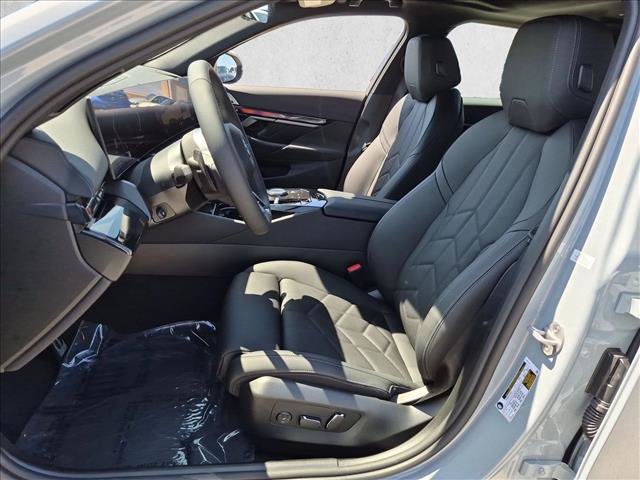 New 2027 BMW 530i w/ M Sport Package RWD image 4