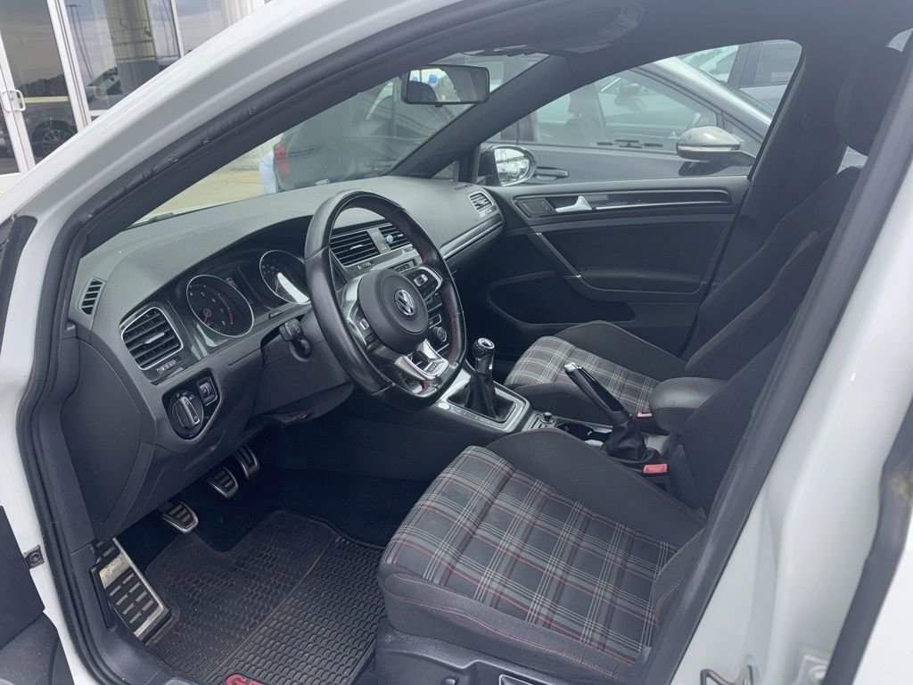 Used 2017 Volkswagen GTI Sport FWD image 4