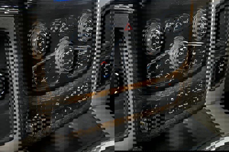 Used 2018 RAM 3500 Laramie Longhorn w/ Longhorn Southfork Package image 34