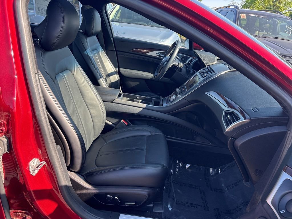 Used 2017 Lincoln MKZ Reserve w/ Climate Package image 10