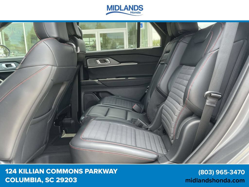 Used 2026 Ford Explorer ST-Line w/ ST-Line Street Pack AWD/4WD image 10