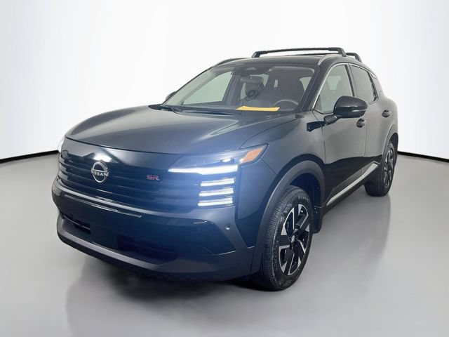 Used 2026 Nissan Kicks SR w/ Cold Weather Package FWD image 5