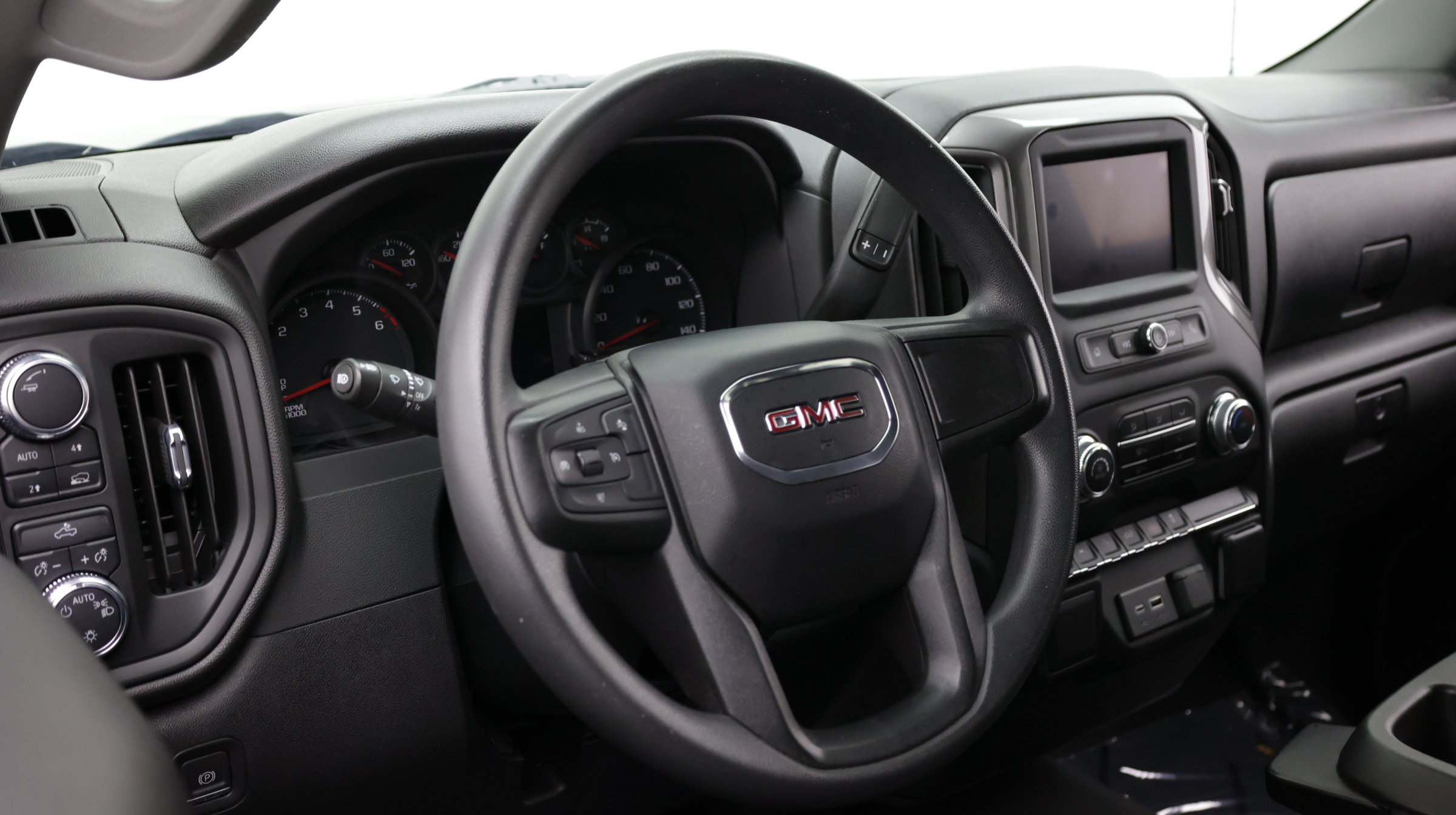 Used 2023 GMC Sierra 1500 Pro w/ Graphite Edition AWD/4WD image 10