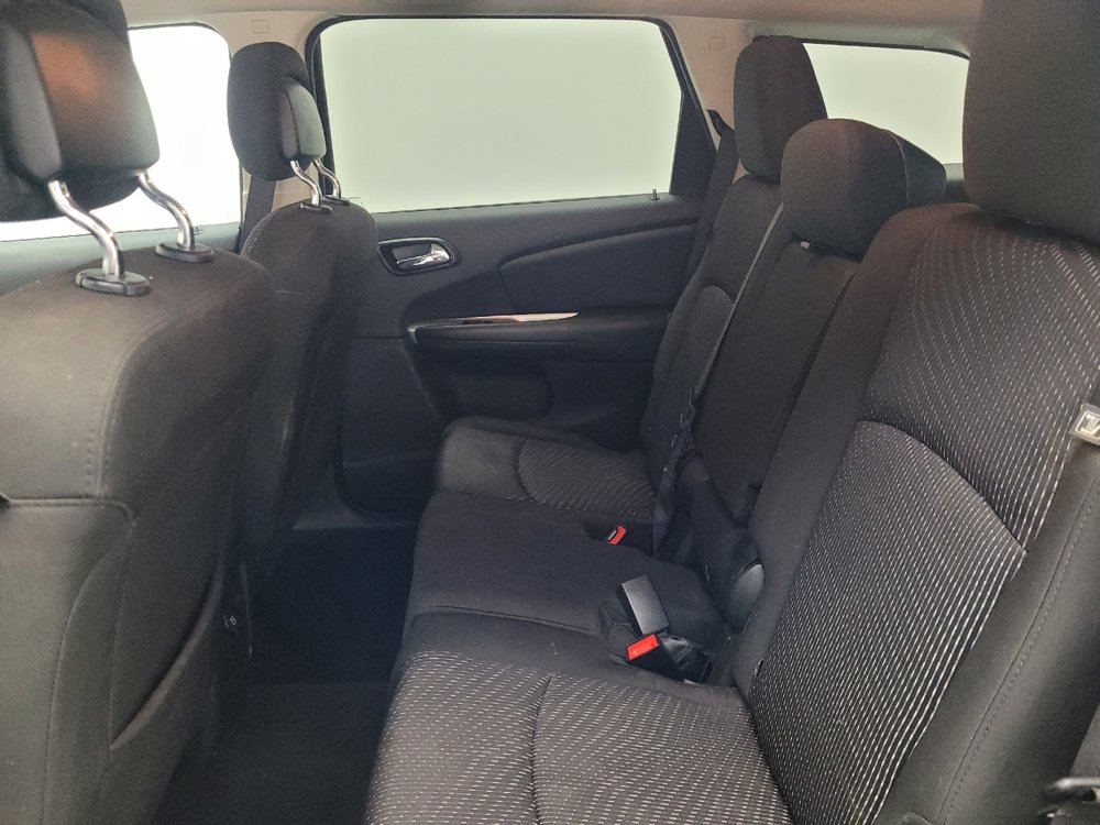 Used 2020 Dodge Journey SE image 18