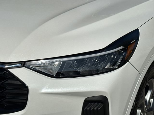 Used 2024 Ford Escape ST-Line w/ Tech Pack #1 image 4