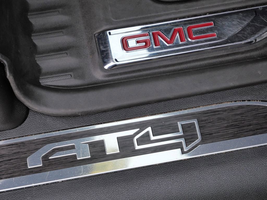 Used 2025 GMC Sierra 2500 AT4 image 17