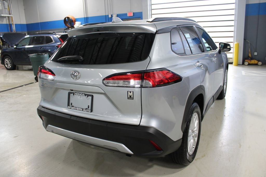 Used 2023 Toyota Corolla Cross LE FWD image 39