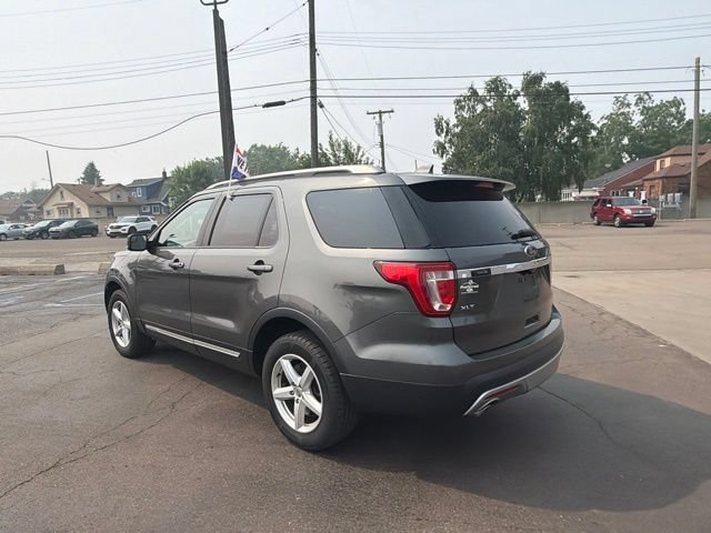Used 2017 Ford Explorer XLT AWD/4WD image 5