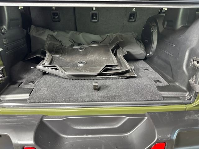 Used 2023 Jeep Wrangler Unlimited w/ Sun & Screen Package image 26