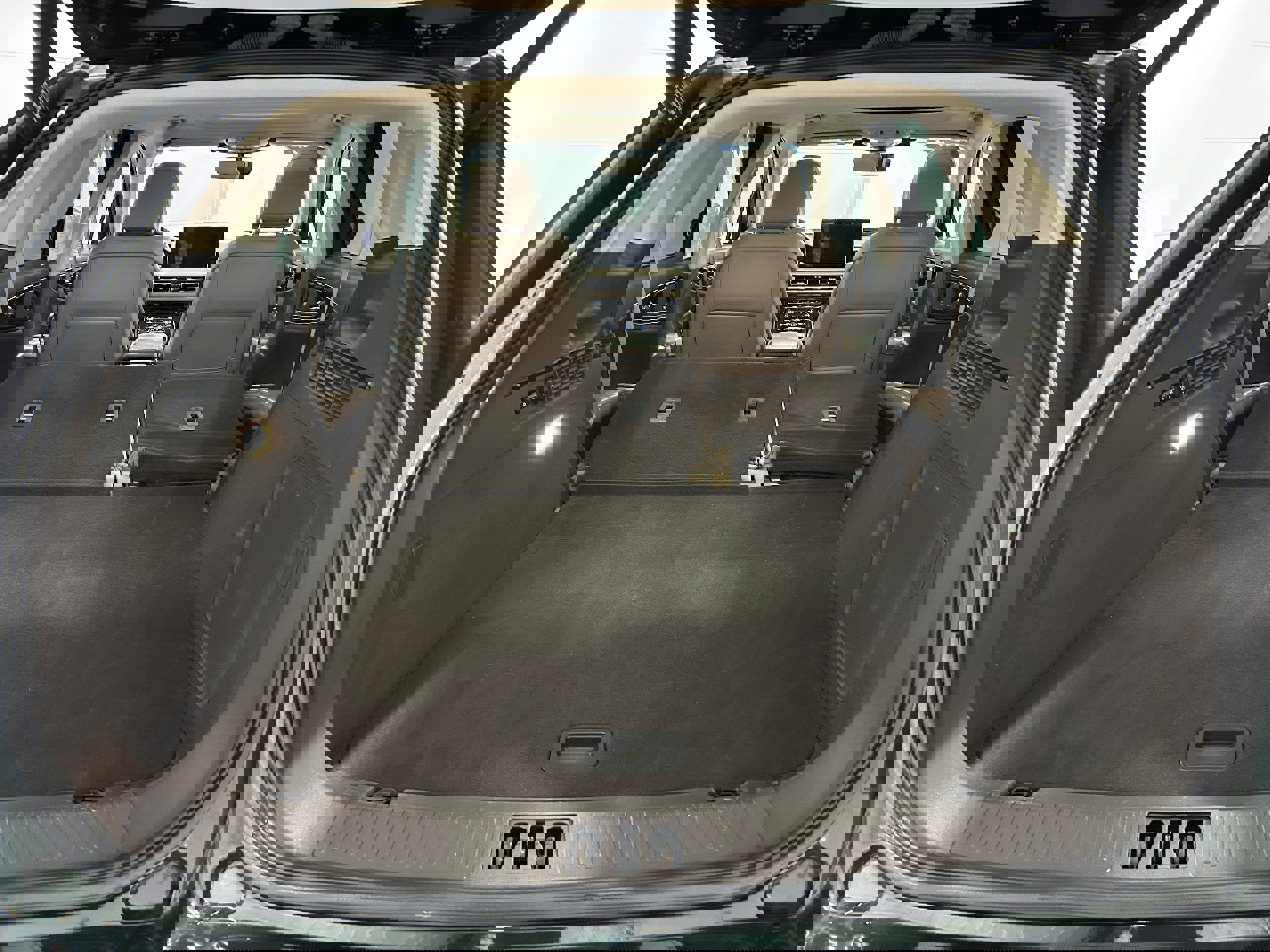 Used 2021 Lincoln Nautilus Reserve image 32