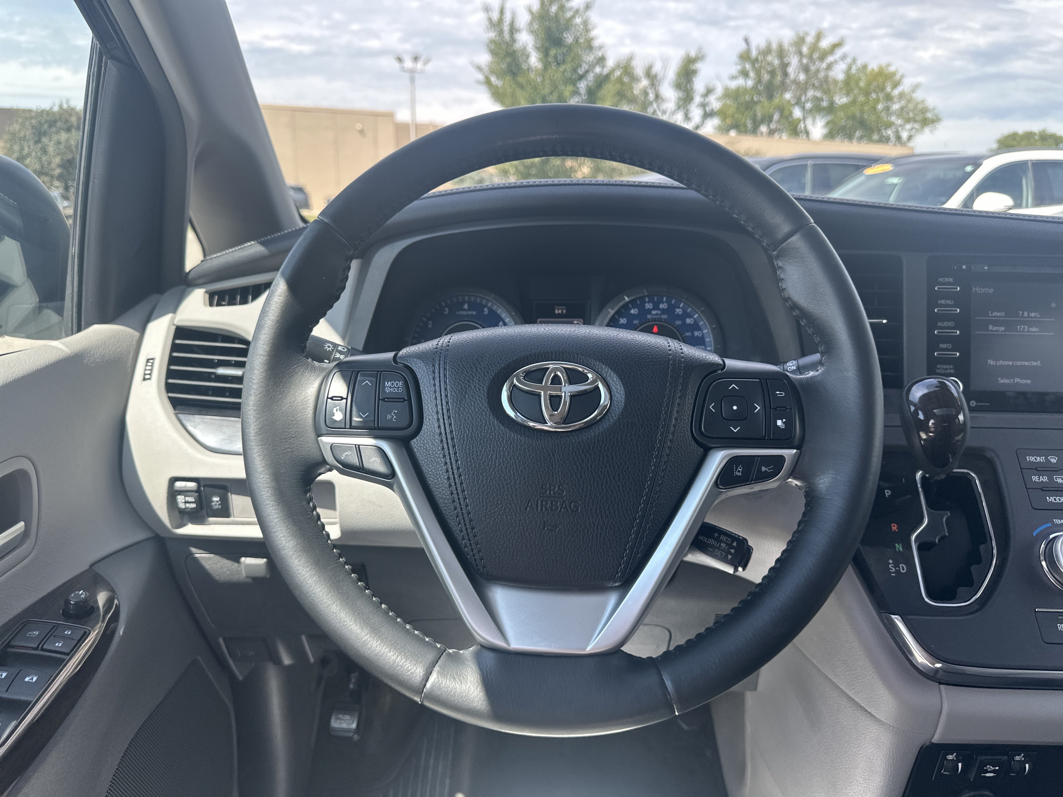 Used 2018 Toyota Sienna XLE w/ Protection Package FWD image 20