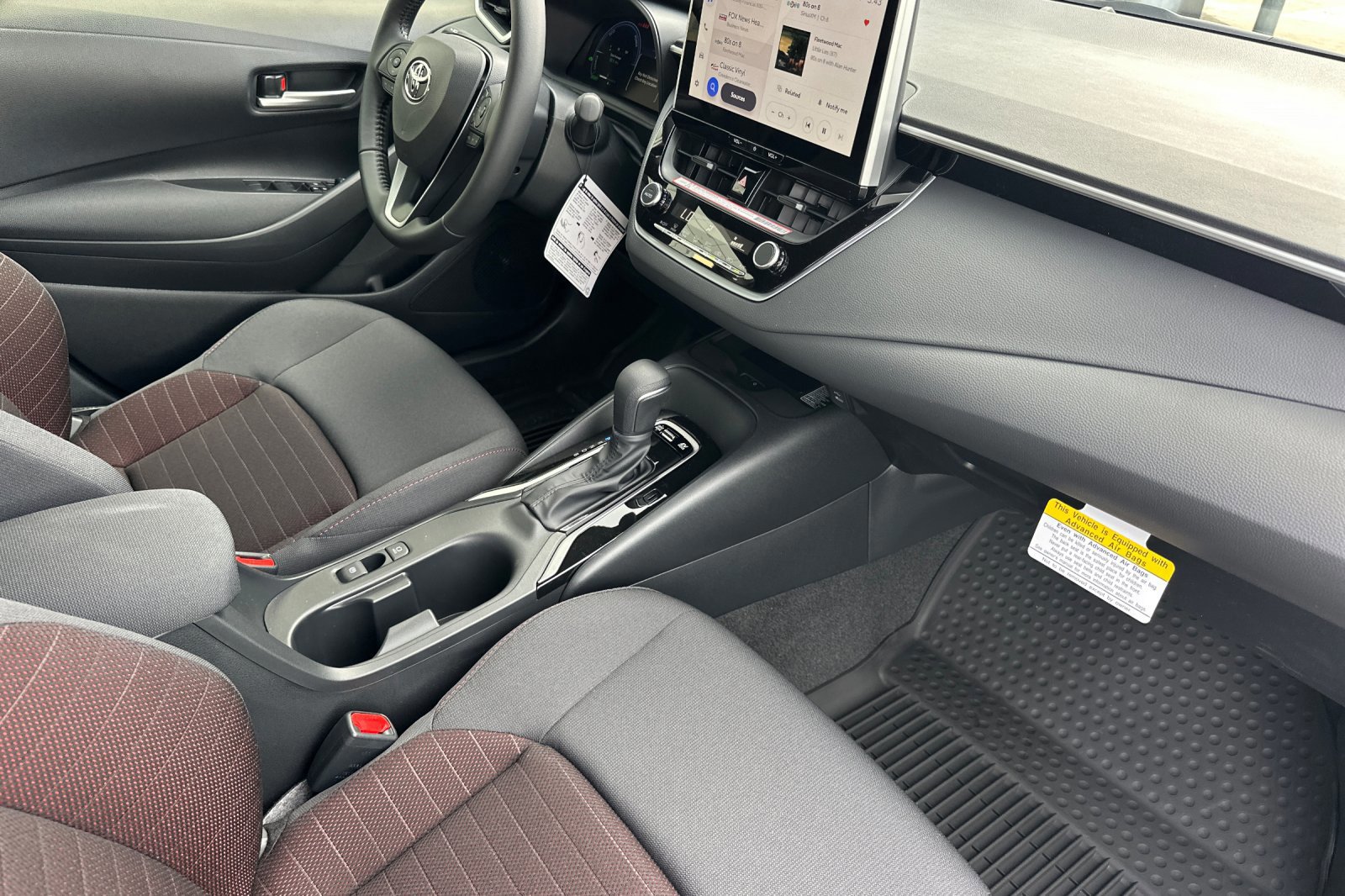 Certified 2026 Toyota Corolla SE w/ SE Premium Package image 15