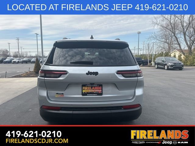 Used 2023 Jeep Grand Cherokee L Laredo image 9
