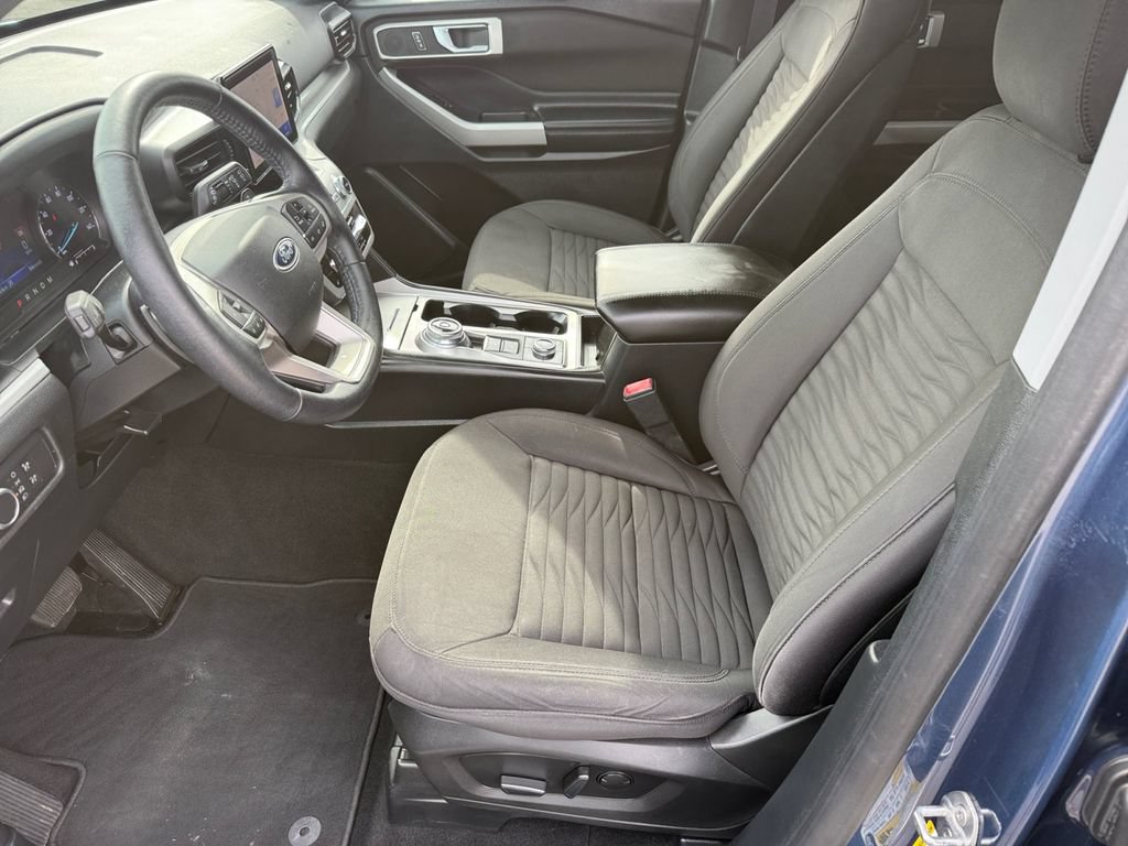 Used 2020 Ford Explorer XLT w/ Comfort Package AWD/4WD image 10