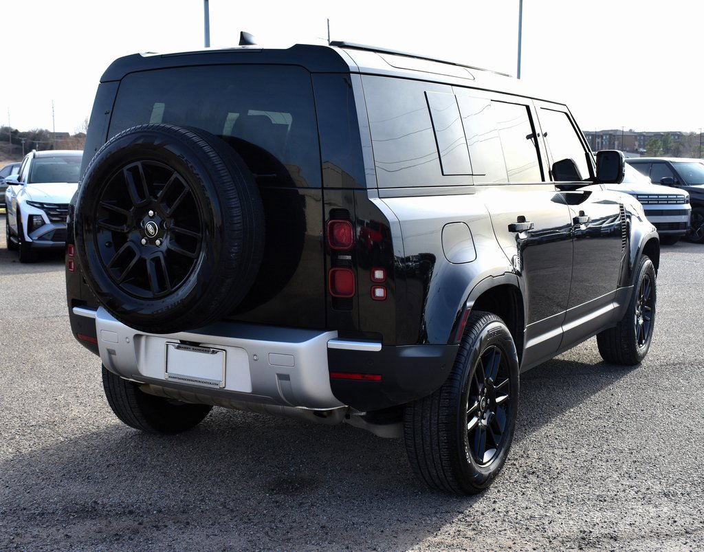 Used 2025 Land Rover Defender 110 S image 3