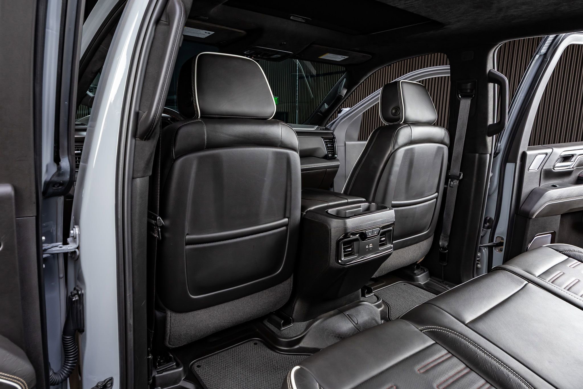 Used 2024 GMC Sierra 2500 AT4X image 34