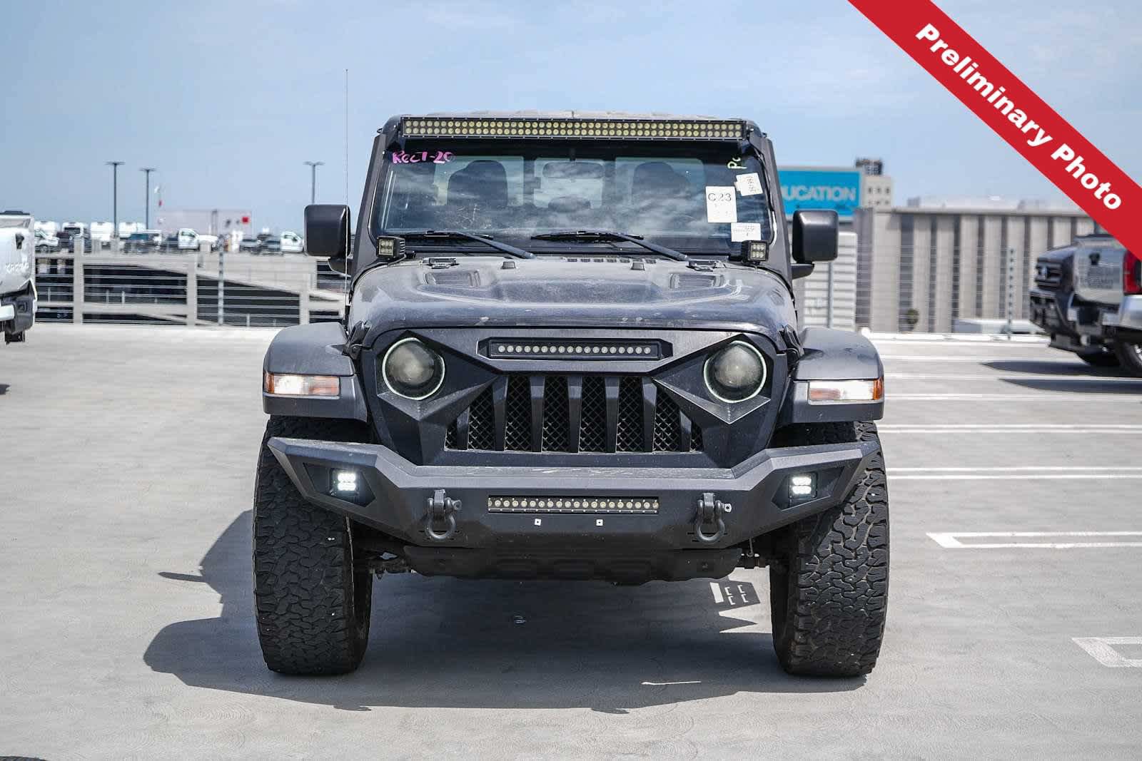 Used 2020 Jeep Gladiator Rubicon w/ Trailer Tow Package AWD/4WD image 2