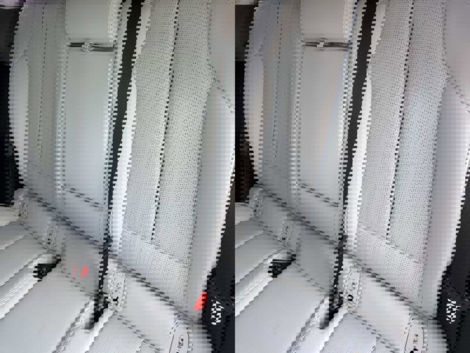 New 2026 Cadillac Optiq Sport 2 image 15