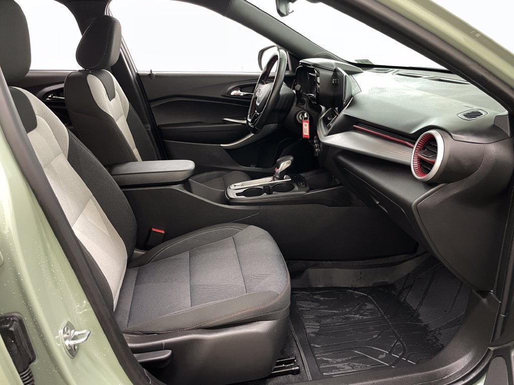 Certified 2024 Chevrolet Trax RS w/ Driver Confidence Package FWD image 34