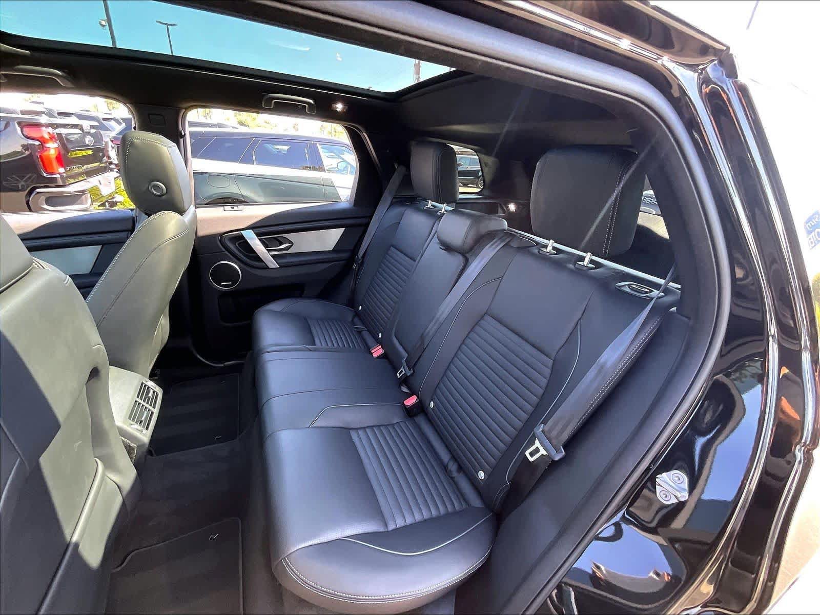 Used 2025 Land Rover Discovery Sport Dynamic SE AWD/4WD image 26