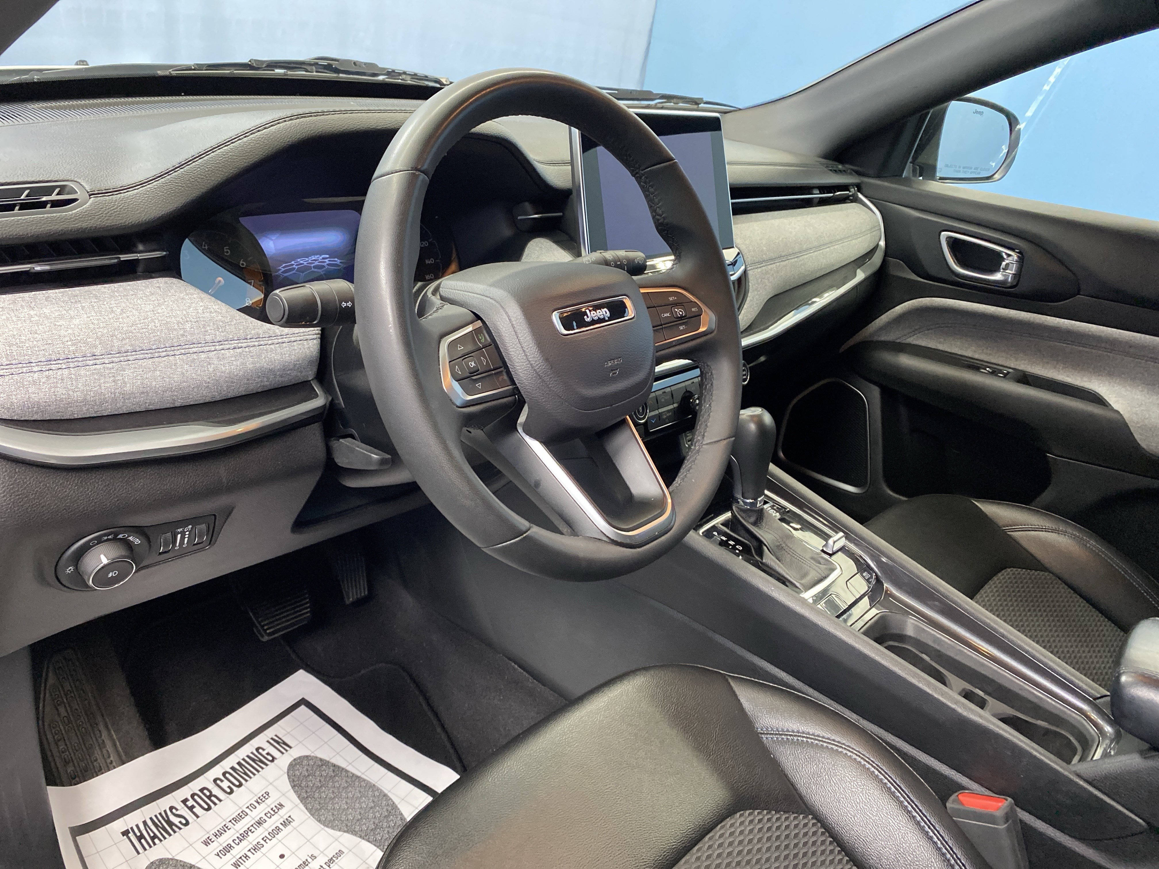 Certified 2024 Jeep Compass Latitude image 10