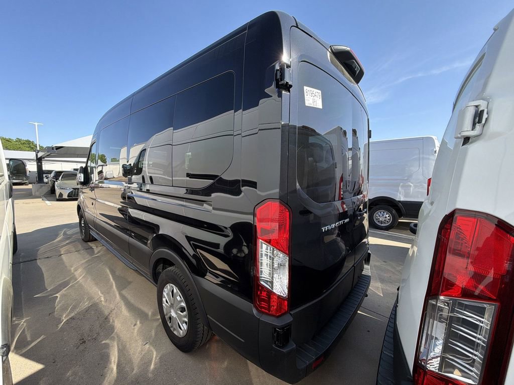 Used 2023 Ford Transit 350 XLT image 4