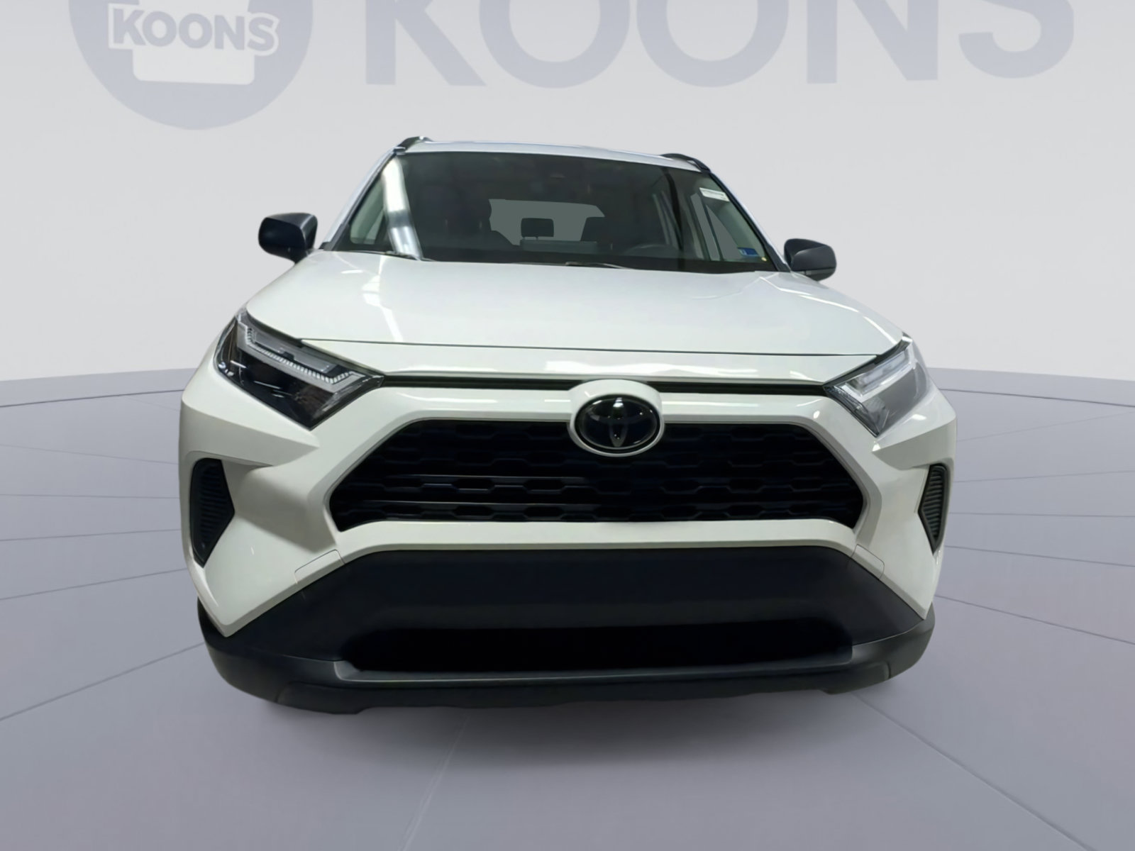 Used 2025 Toyota RAV4 LE AWD/4WD image 4