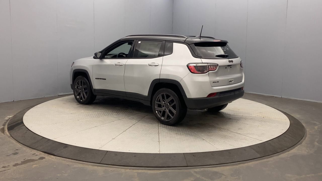 New 2026 Jeep Compass Limited AWD/4WD image 3