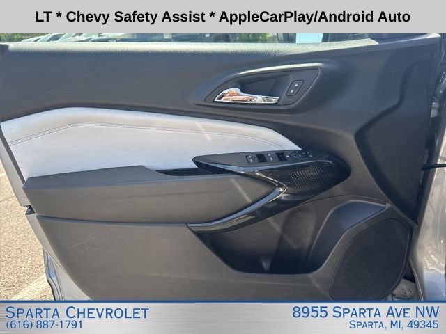 Used 2024 Chevrolet Trax LT FWD image 11