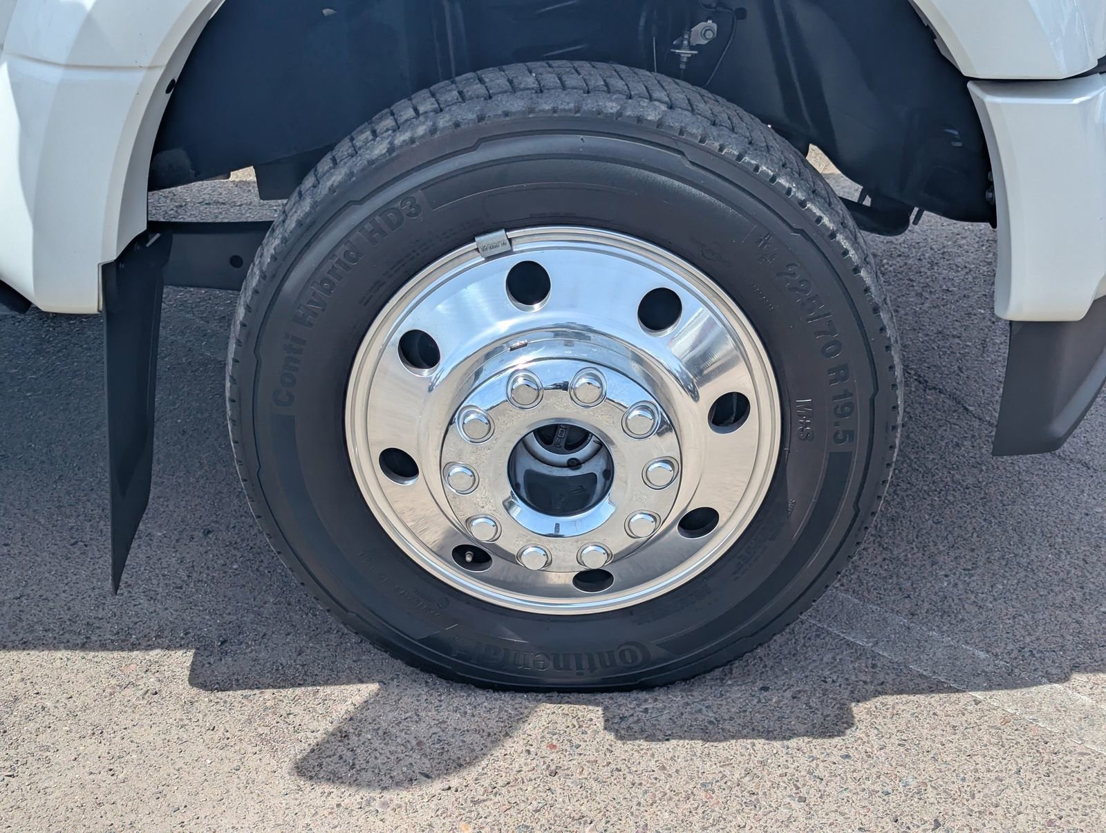 Certified 2022 Ford F450 Platinum AWD/4WD image 8