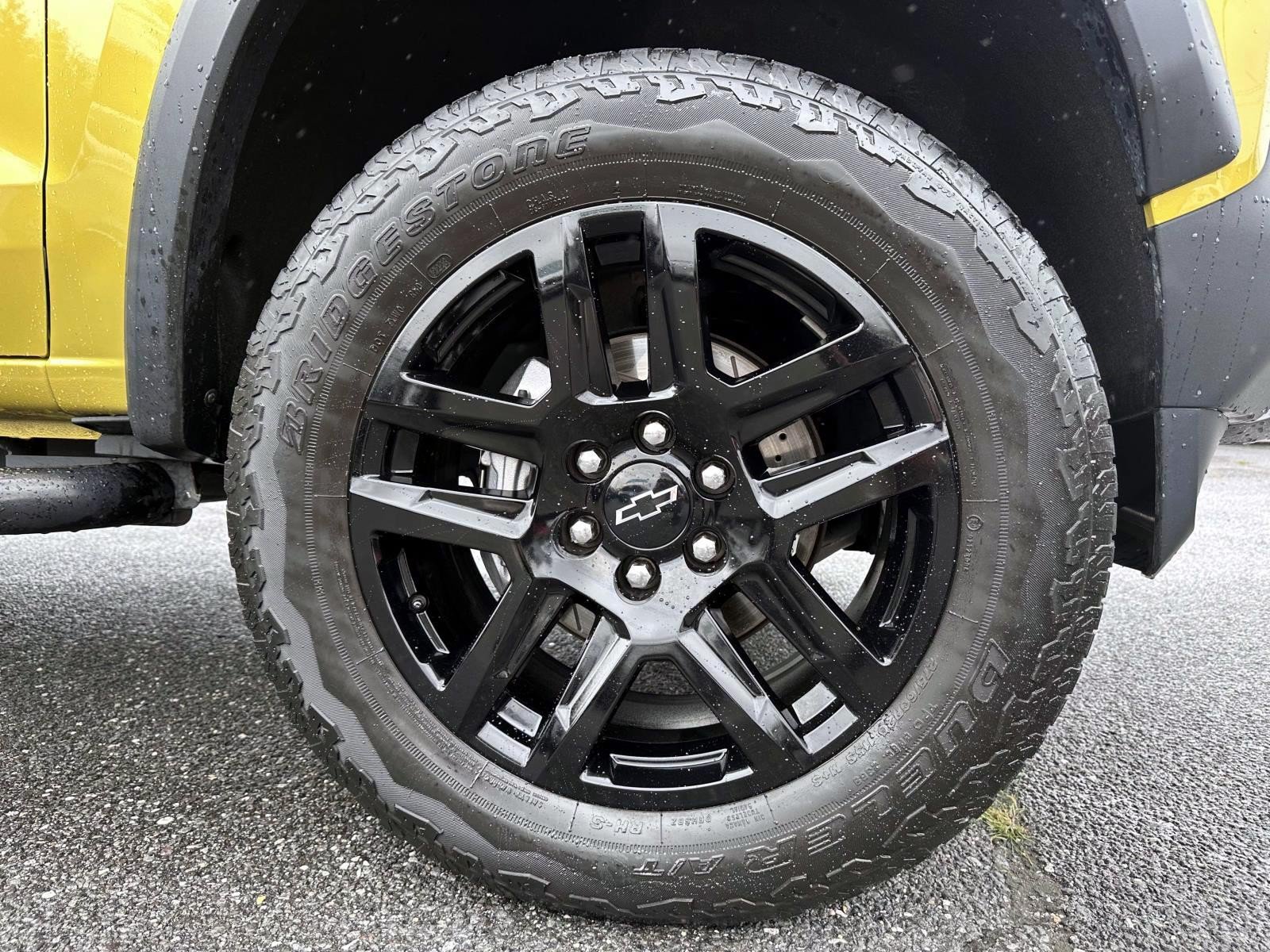 Used 2023 Chevrolet Colorado Trail Boss w/ Technology Package AWD/4WD image 6