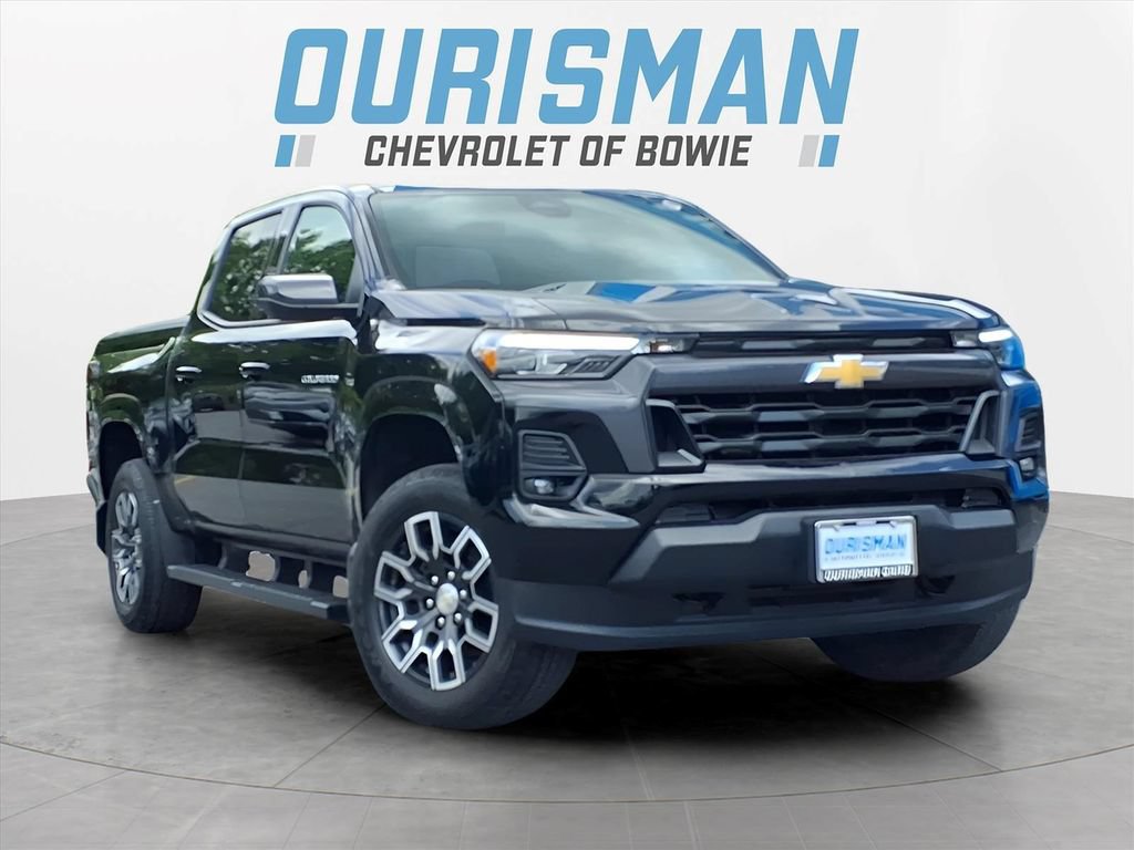 Used 2024 Chevrolet Colorado LT w/ LT Convenience Package III AWD/4WD image 1
