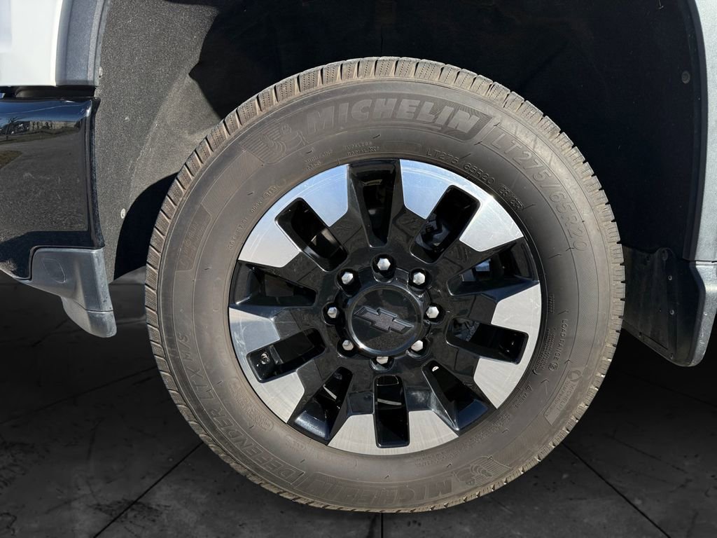 Used 2020 Chevrolet Silverado 2500 Custom w/ Custom Value Package image 14