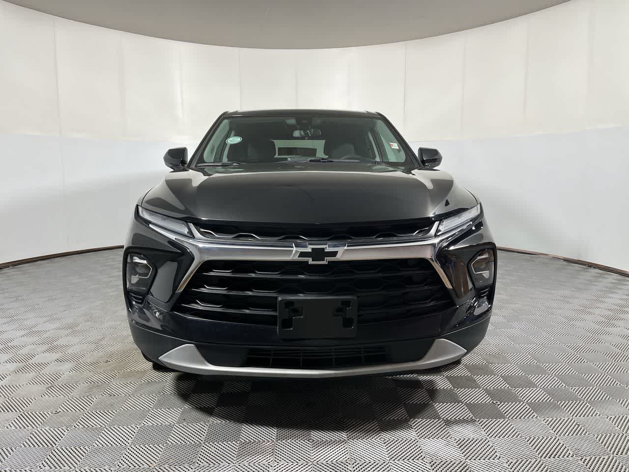 Used 2023 Chevrolet Blazer LT w/ Driver Confidence Package AWD/4WD image 3